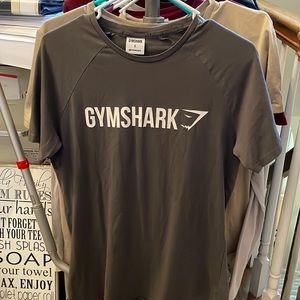 Gymshark men’s T-shirt, 95% cotton gray smoke free home